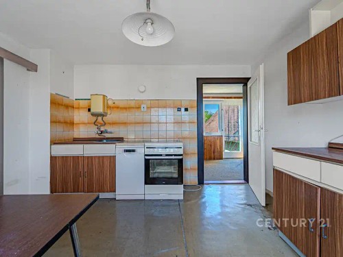 Prodej domu 180 m², pozemek 2322 m²