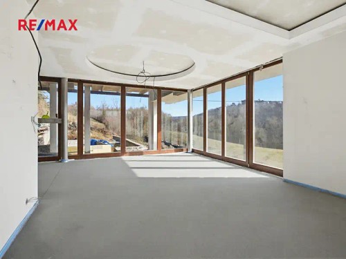 Prodej vily 260 m², pozemek 2681 m²