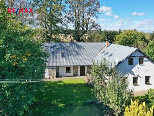 Prodej domu 800 m², pozemek 1904 m²