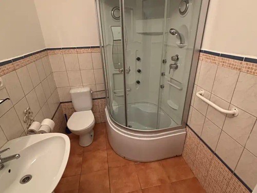 Prodej domu 790 m², pozemek 1193 m²