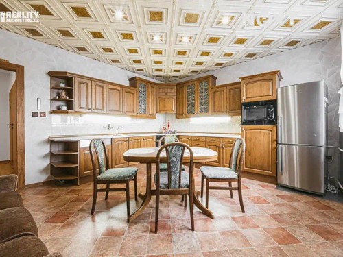 Prodej domu 300 m², pozemek 1427 m²