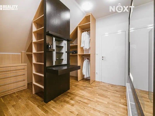 Prodej domu 382 m², pozemek 850 m²