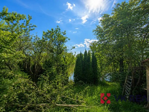 Prodej chaty 33 m², pozemek 122 m²