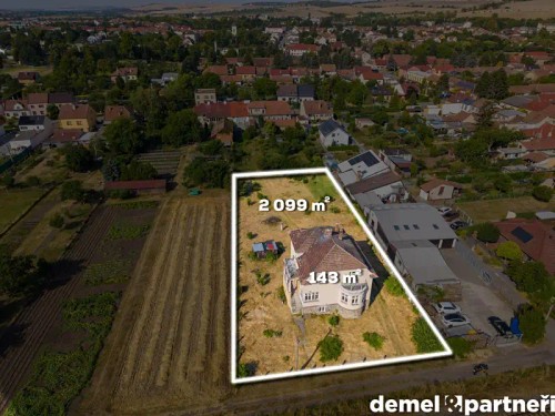 Prodej vily 309 m², pozemek 2242 m²