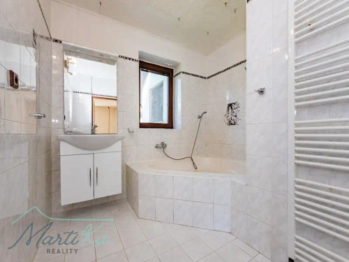 Prodej domu 197 m², pozemek 935 m²