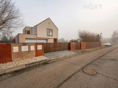 Prodej domu 226 m², pozemek 1352 m²