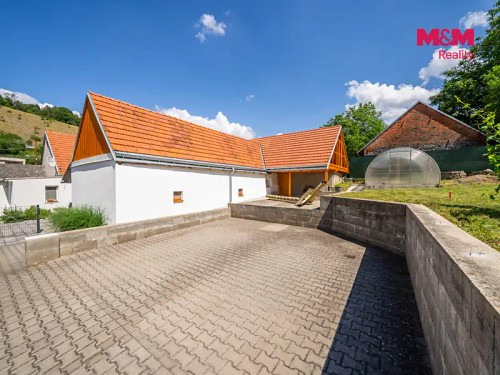Prodej domu 275 m², pozemek 3832 m²