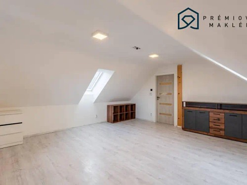 Prodej domu 353 m², pozemek 772 m²