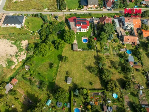 Prodej stavebního pozemku 1676 m²