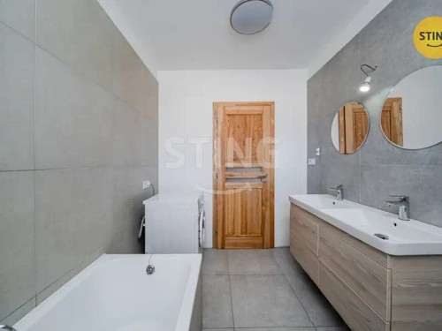 Prodej domu 143 m², pozemek 5630 m²