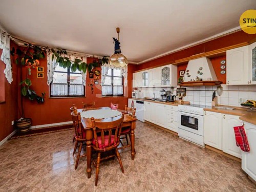 Prodej domu 220 m², pozemek 1361 m²