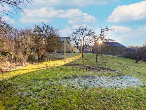 Prodej stavebního pozemku 876 m²