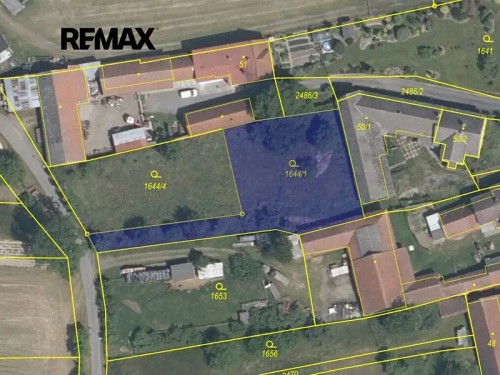 Prodej stavebního pozemku 1087 m²