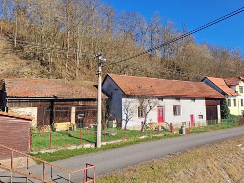 Prodej domu 100 m², pozemek 1740 m²
