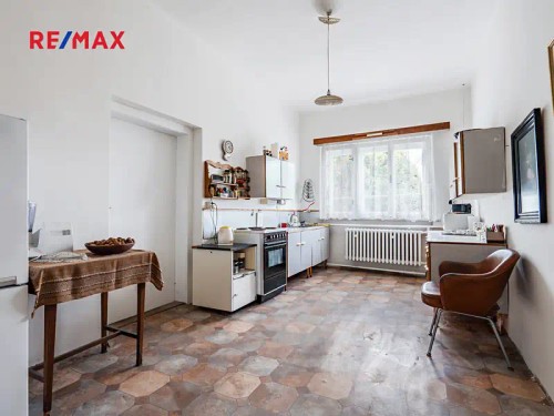 Prodej domu 220 m², pozemek 993 m²