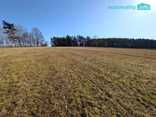 Prodej stavebního pozemku 4553 m²