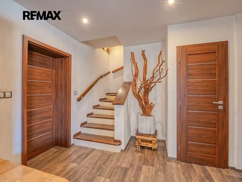 Prodej domu 230 m², pozemek 1093 m²