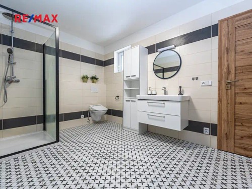 Prodej domu 202 m², pozemek 1160 m²