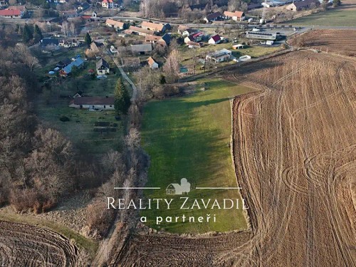 Prodej stavebního pozemku 1375 m²