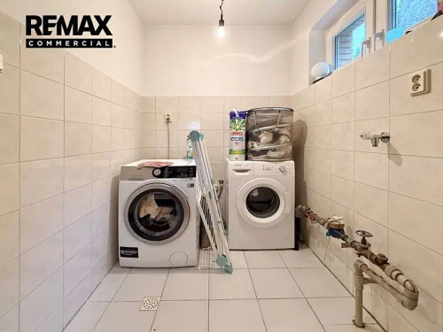 Prodej vily 355 m², pozemek 905 m²