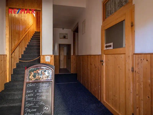 Prodej domu 560 m², pozemek 887 m²