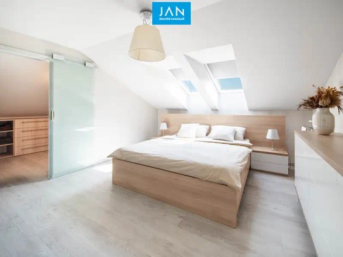 Prodej domu 385 m², pozemek 1560 m²