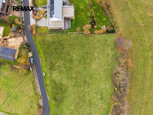 Prodej stavebního pozemku 1760 m²