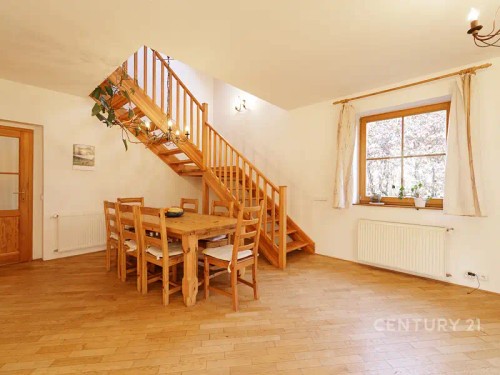 Prodej domu 242 m², pozemek 1 m²