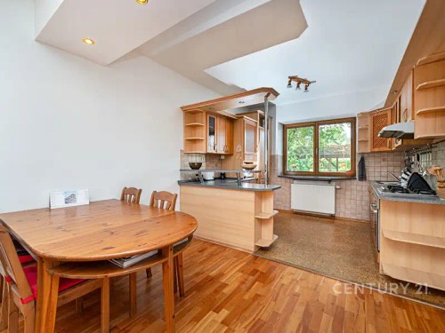 Prodej domu 202 m², pozemek 1087 m²