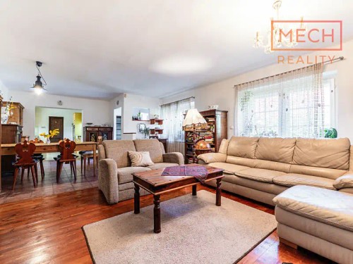 Prodej domu 312 m², pozemek 892 m²