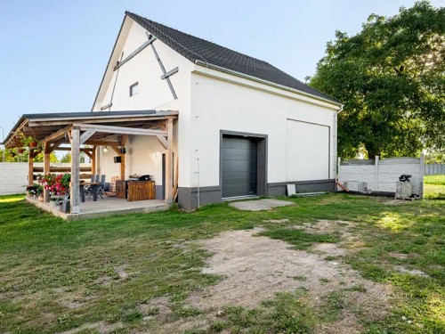 Prodej domu 221 m², pozemek 1252 m²