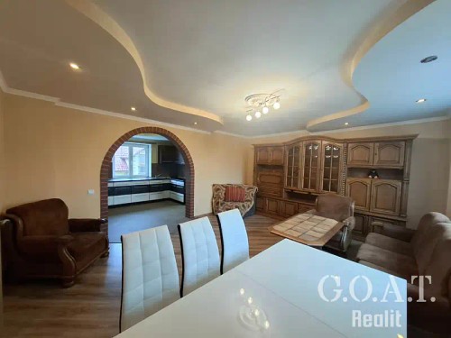 Prodej domu 249 m², pozemek 991 m²