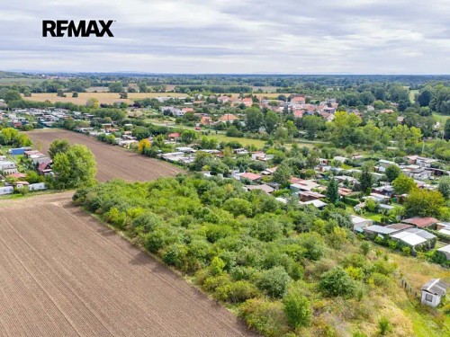 Prodej stavebního pozemku 6037 m²