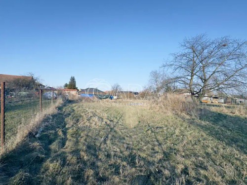 Prodej stavebního pozemku 1621 m²