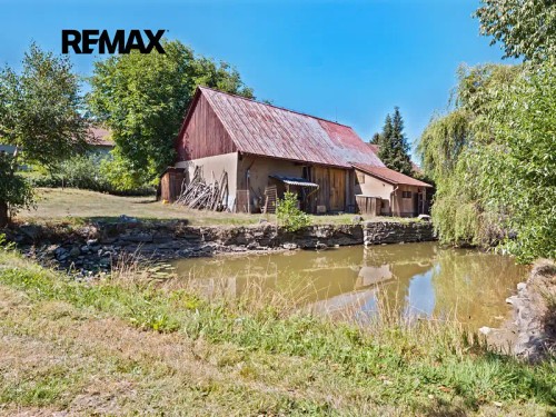 Prodej zemědělské usedlosti 299 m², pozemek 18096 m²