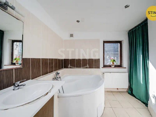 Prodej domu 234 m², pozemek 5979 m²