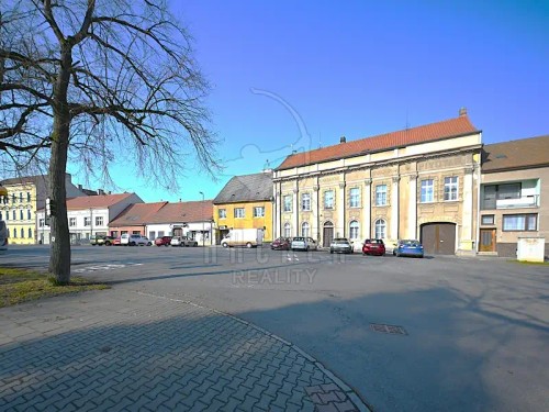 Prodej domu 454 m², pozemek 164 m²