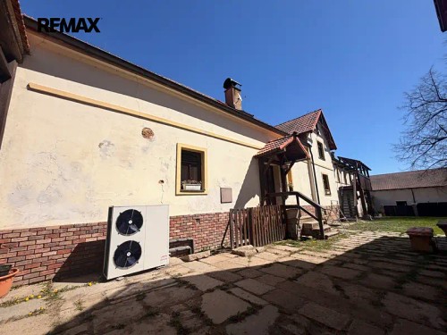 Prodej domu 725 m², pozemek 7880 m²