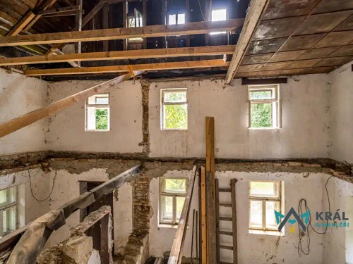 Prodej domu 350 m², pozemek 773 m²