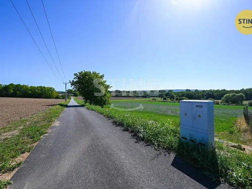 Prodej stavebního pozemku 1850 m²