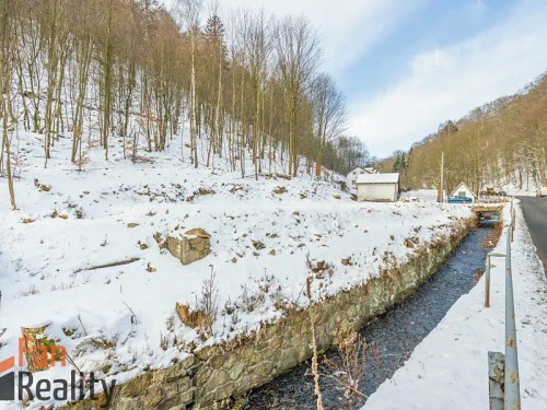 Prodej stavebního pozemku 696 m²