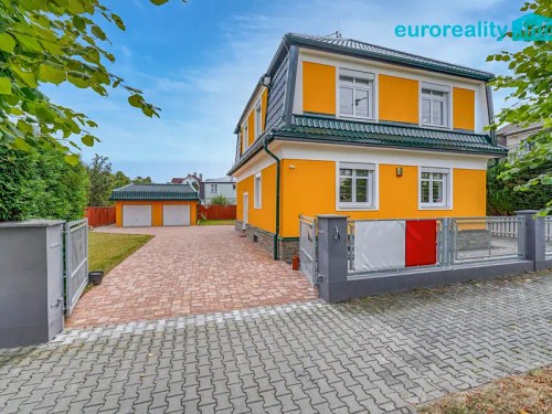 Prodej domu 420 m², pozemek 633 m²