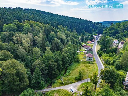 Prodej stavebního pozemku 1450 m²