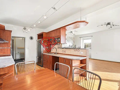 Prodej domu 201 m², pozemek 6833 m²