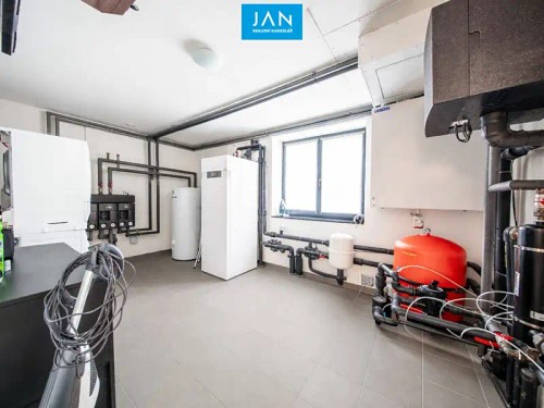 Prodej domu 385 m², pozemek 1560 m²