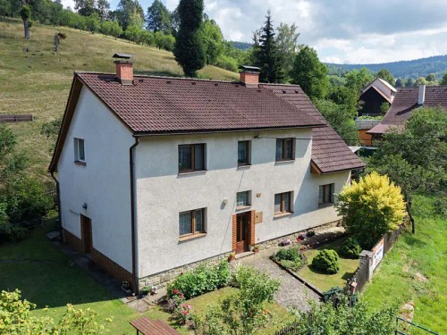 Prodej domu 200 m², pozemek 911 m²