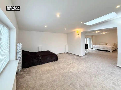 Prodej vily 355 m², pozemek 905 m²