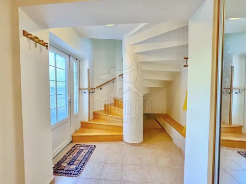 Prodej bytu 4+kk 137 m²