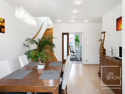 Prodej bytu 4+kk 110 m²