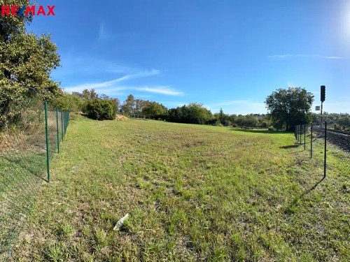 Prodej stavebního pozemku 2244 m²